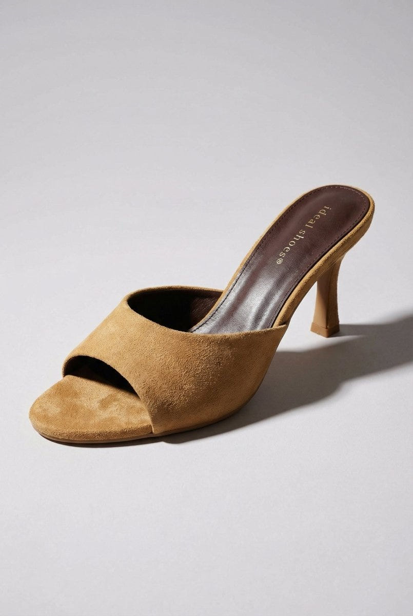 Ideal shoes - Stiletto Mules - Camel Suede
