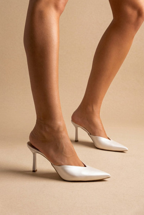 Mules con tacón stiletto - Blanco perla