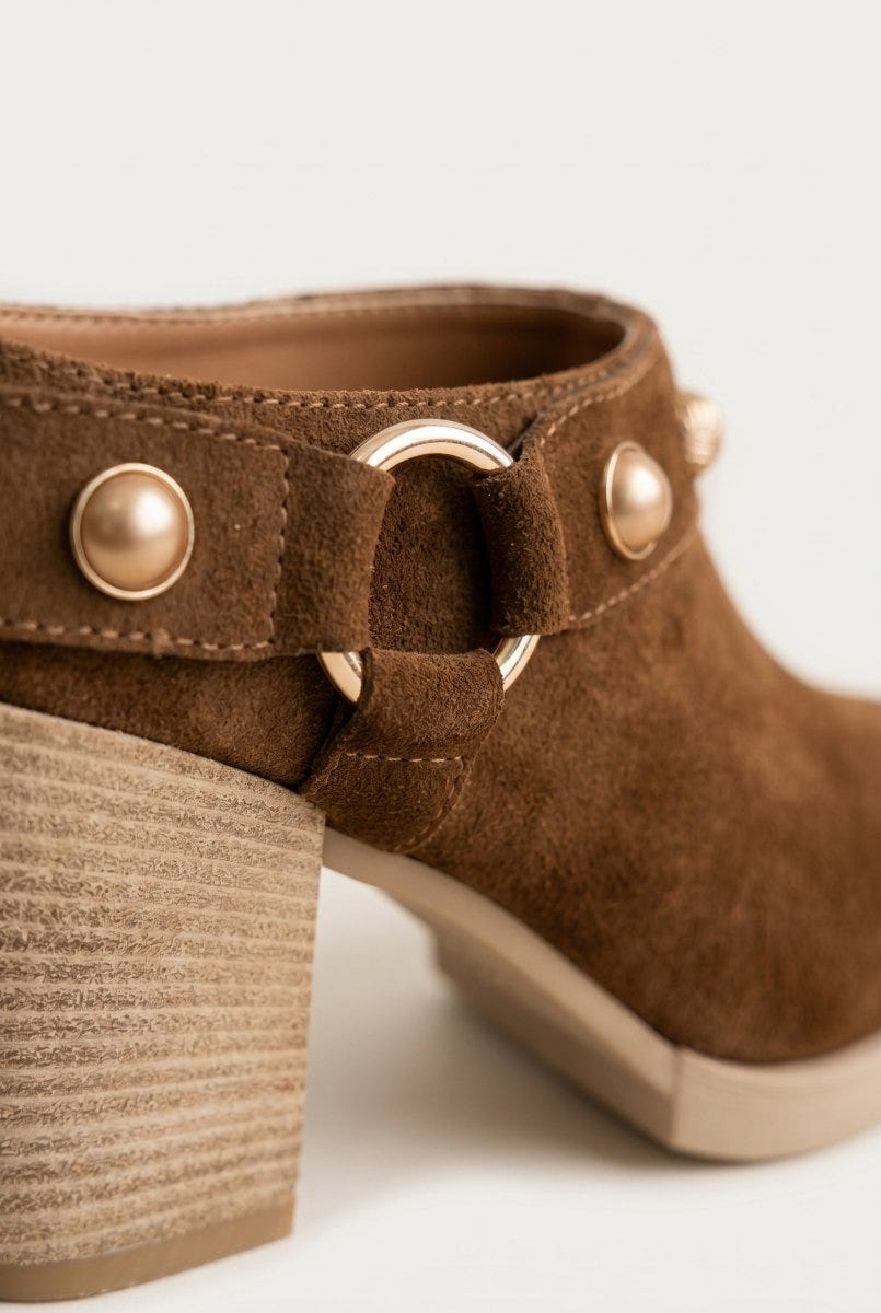 IRIS - Studded Clogs Block Heel - Taupe Suede