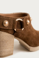 IRIS - Studded Clogs Block Heel - Taupe Suede