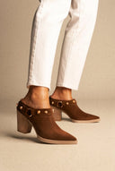 IRIS - Studded Clogs Block Heel - Taupe Suede