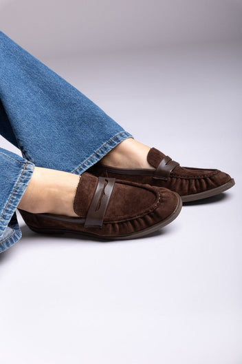 Ideal shoes - Suede Loafers - Brown Suede