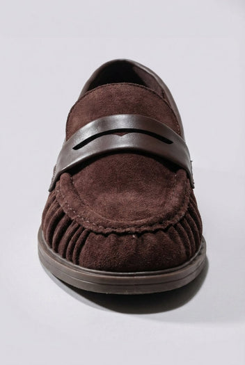 Ideal shoes - Suede Loafers - Brown Suede