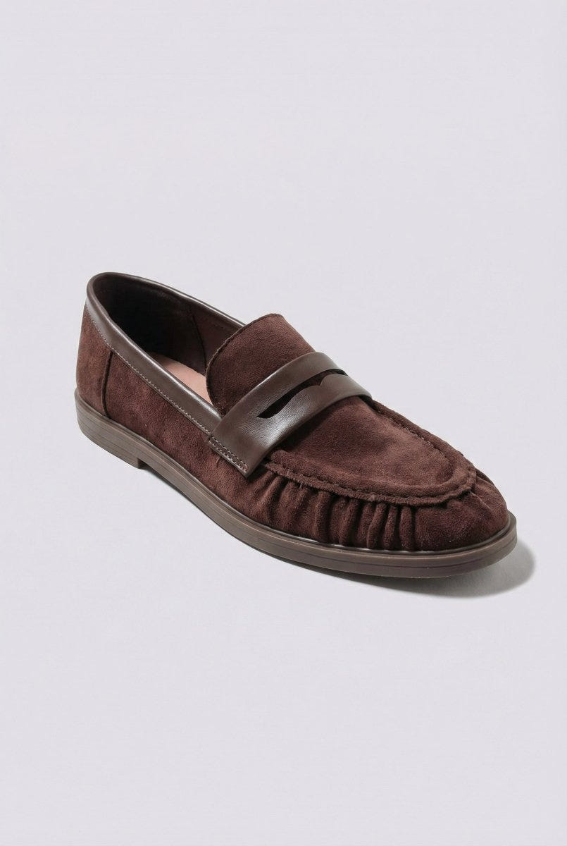 Ideal shoes - Suede Loafers - Brown Suede
