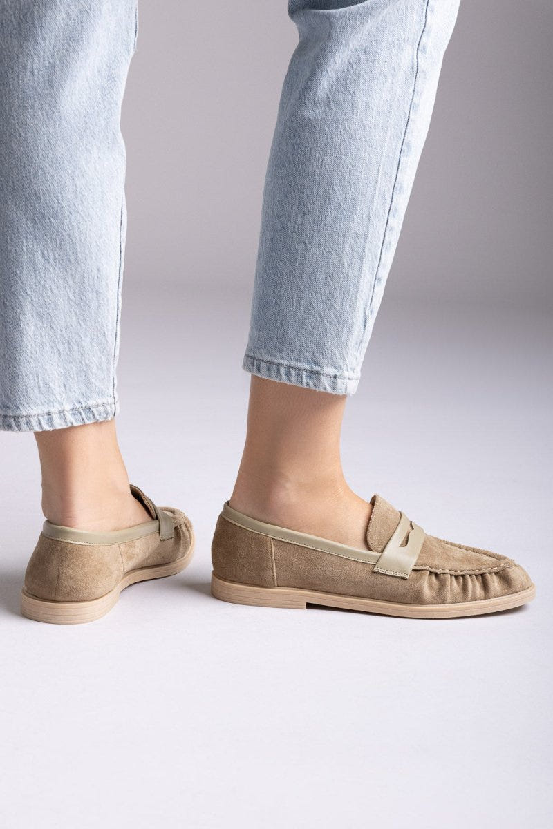 Ideal shoes - Suede Loafers - Olive Suede