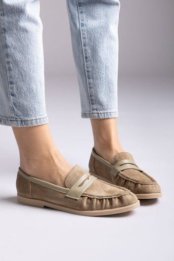 Ideal shoes - Suede Loafers - Olive Suede