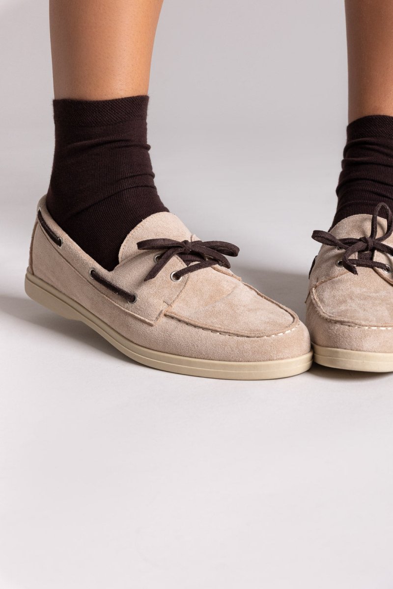 Σουέτ μοκασίνια με δίχρωμα κορδόνια - μπεζ σουέτ