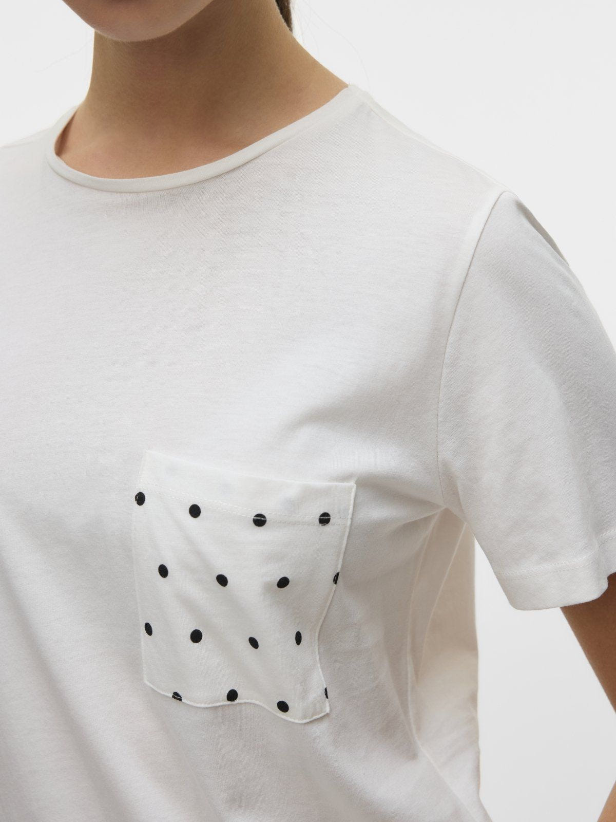 T-shirt με τσεπάκι Vero Moda 10322565 - Λευκό - thefashionproject.gr - VERO MODA
