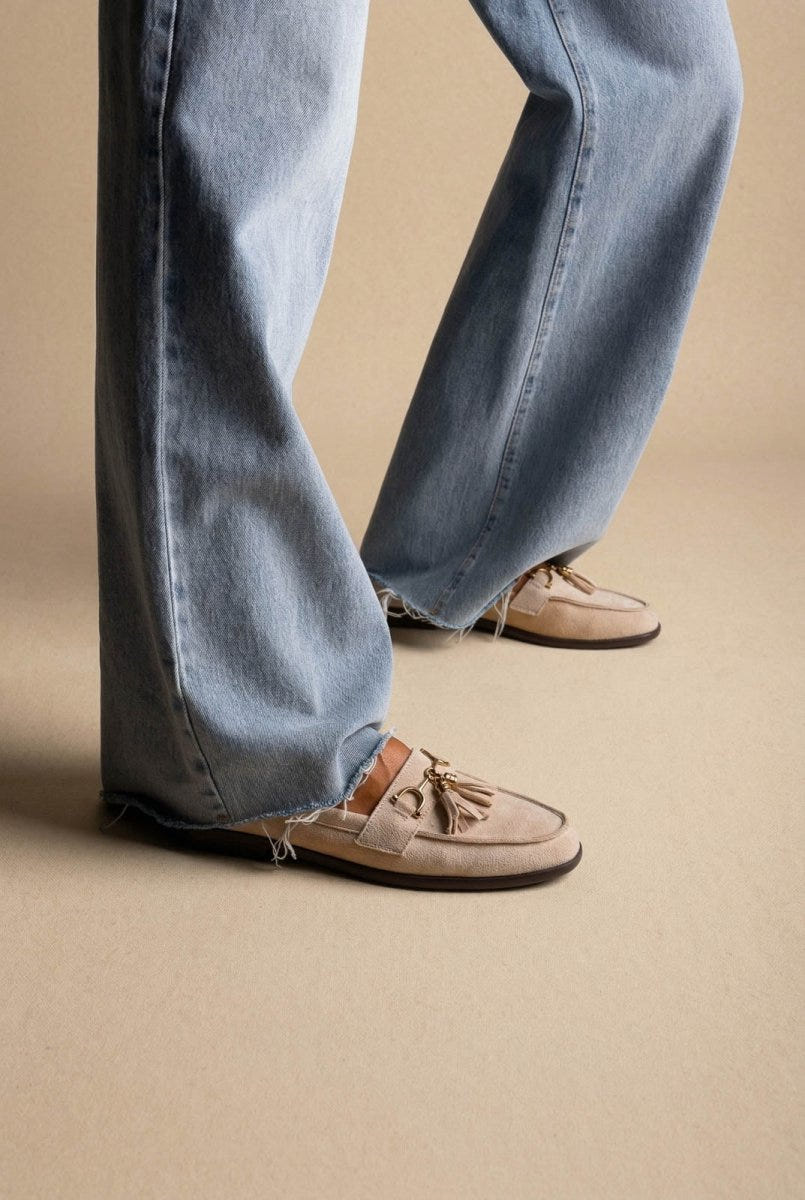 MARQUIIZ - Tassel Loafers with Metal Detail - Beige Suede