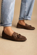 MARQUIIZ - Tassel Loafers with Metal Detail - Brown Suede