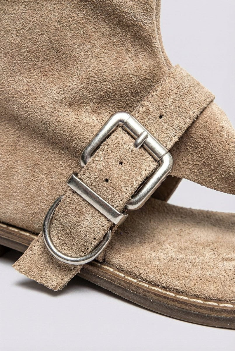 Ideal shoes - Thong Ankle Boots - Taupe Suede