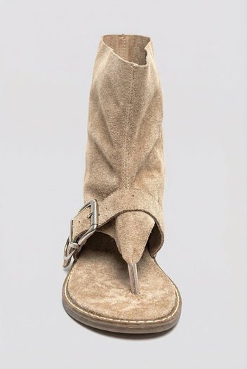 Ideal shoes - Thong Ankle Boots - Taupe Suede