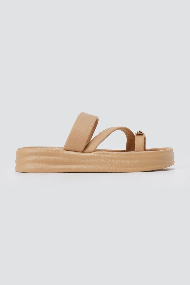ERYNN - Toe Ring Flatform Sandals - Beige Satin