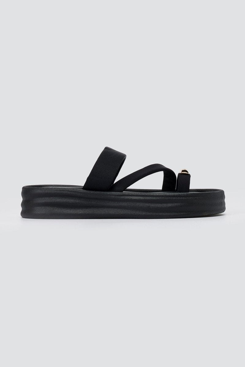 ERYNN - Toe Ring Flatform Sandals - Black Satin