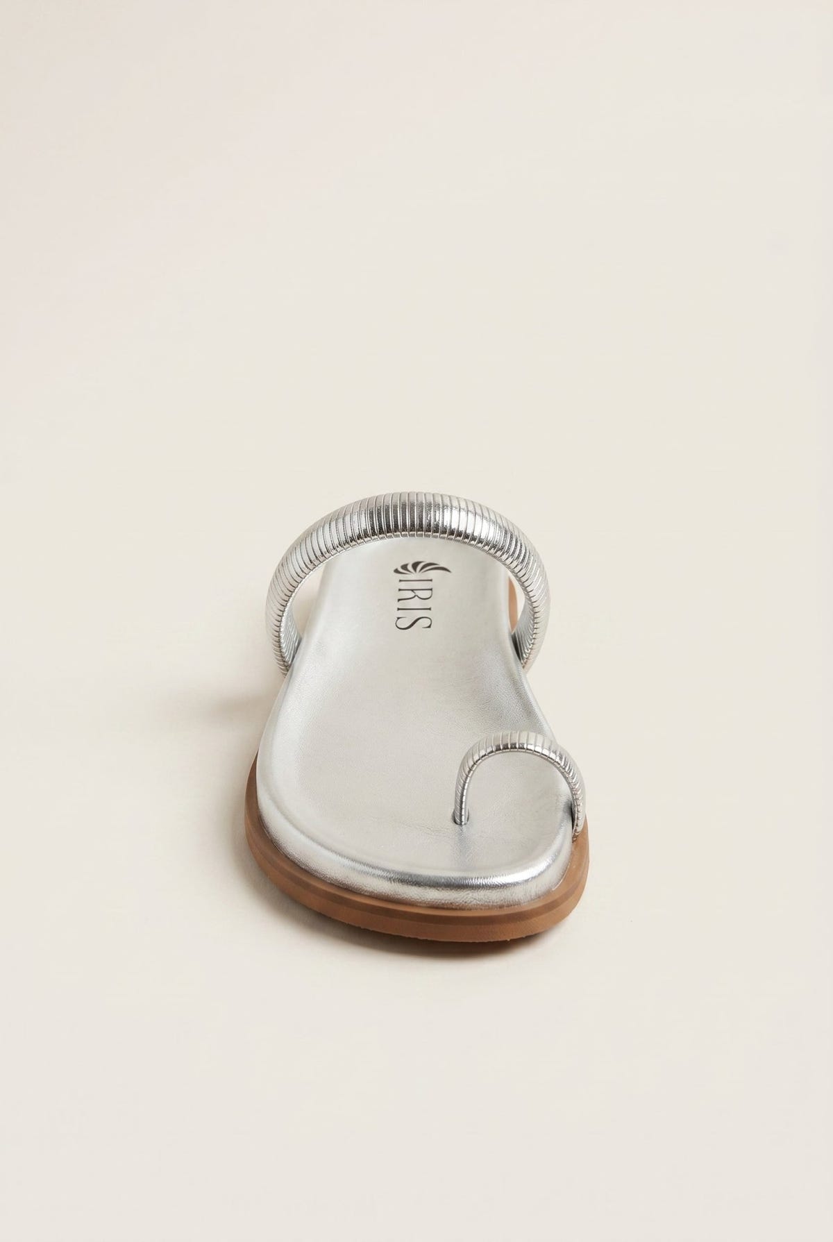IRIS - Toe Ring Flatform Sandals - Silver Metallic