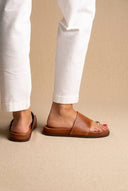 IRIS - Toe Ring Flatform Sandals - Tan Matte