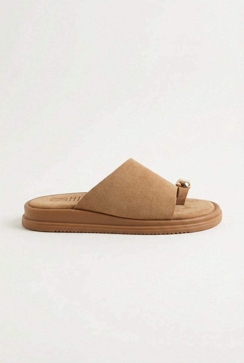 Estil - Toe Ring Platform Sandals - Beige Suede