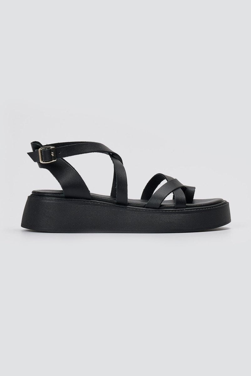 Estil - Toe Ring Platform Sandals - Black Matte