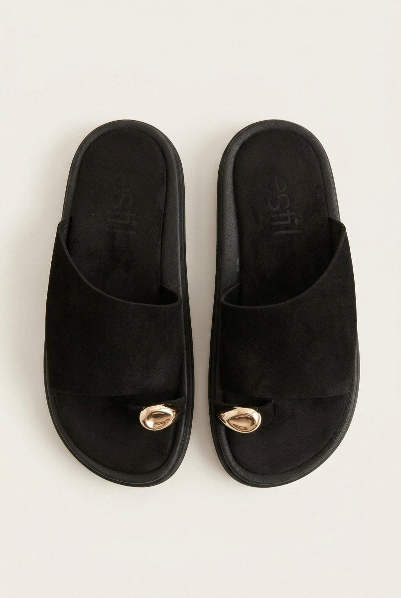 Estil - Toe Ring Platform Sandals - Black Suede