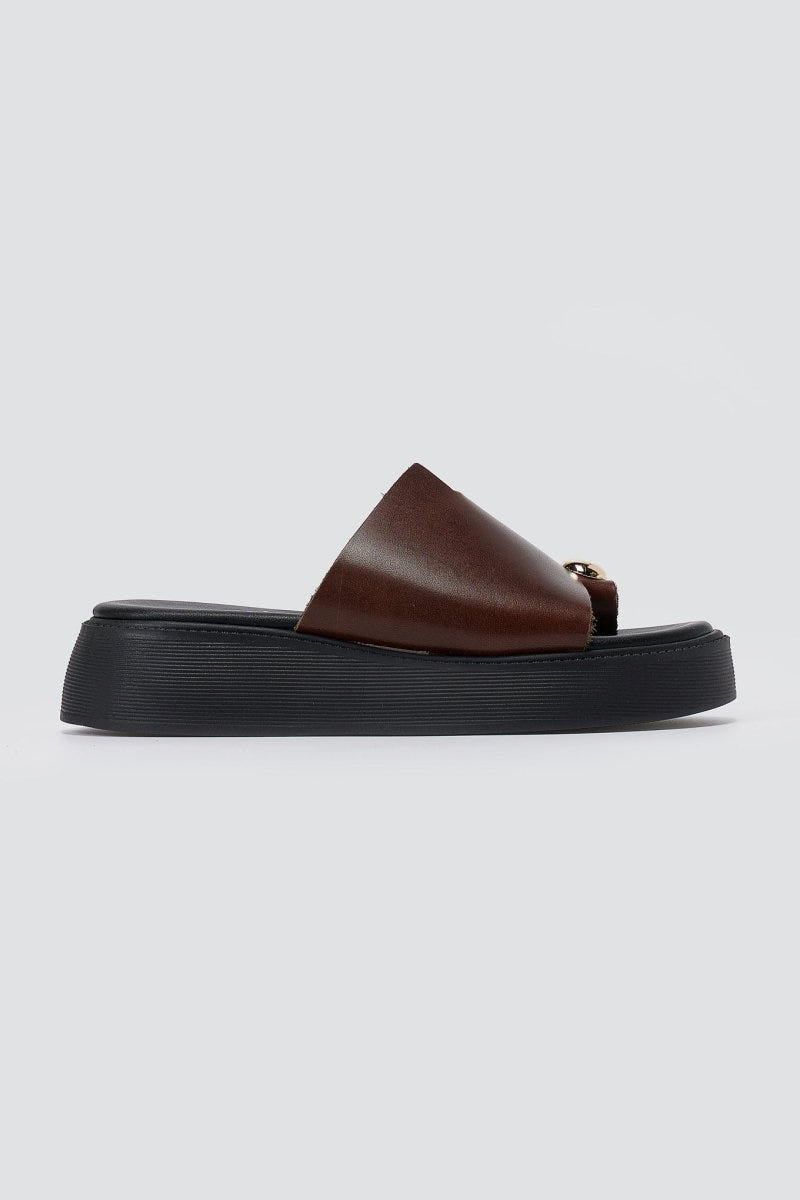 Estil - Toe Ring Platform Sandals - Brown Matte