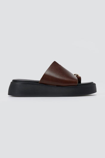 Estil - Toe Ring Platform Sandals - Brown Matte