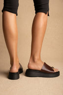 Estil - Toe Ring Platform Sandals - Brown Matte