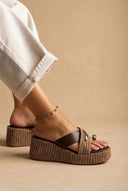 ERYNN - Toe Ring Platform Sandals - Brown Raffia