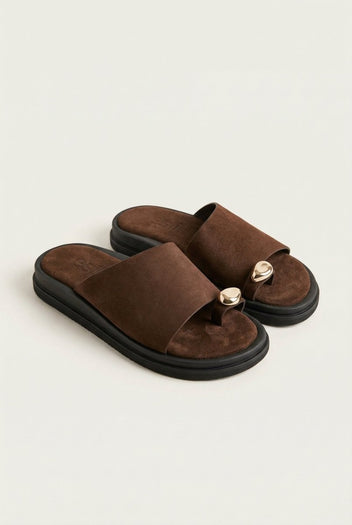Estil - Toe Ring Platform Sandals - Brown Suede