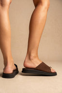Estil - Toe Ring Platform Sandals - Brown Suede