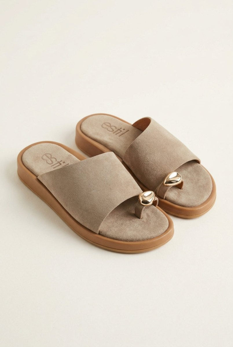 Estil - Toe Ring Platform Sandals - Taupe Suede