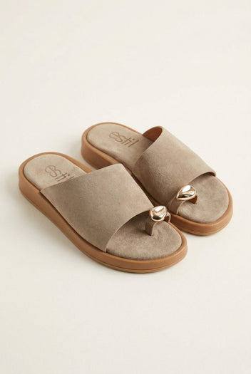 Estil - Toe Ring Platform Sandals - Taupe Suede
