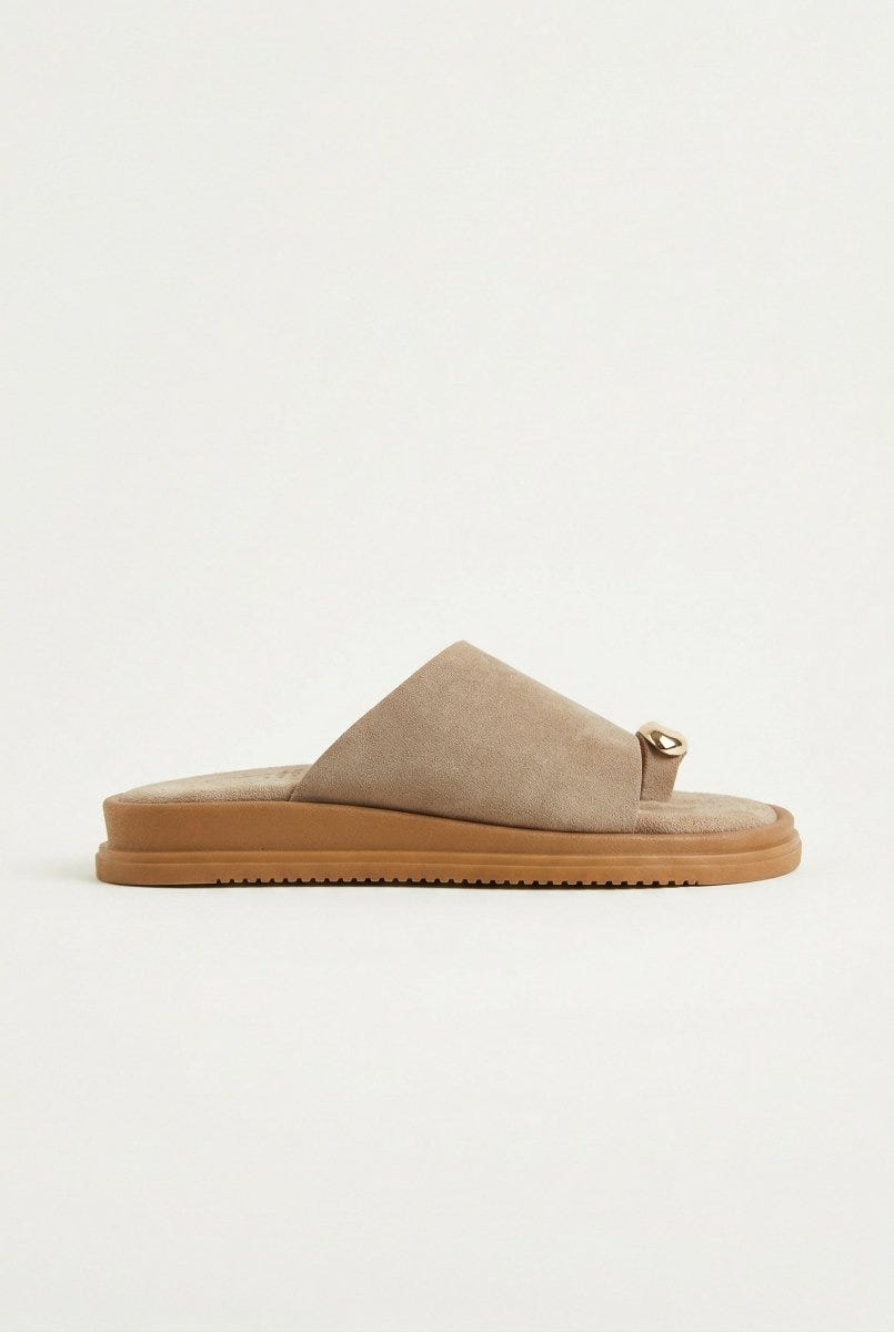 Estil - Toe Ring Platform Sandals - Taupe Suede