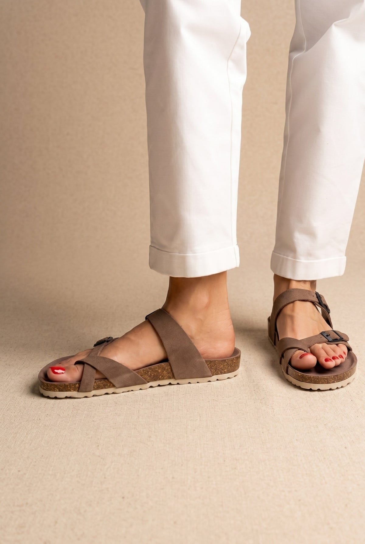 Inter - Bios - Toe Ring Sandals Adjustable Buckle - Brown Suede