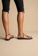 IRIS - Toe Ring Sandals Animal Print - Black