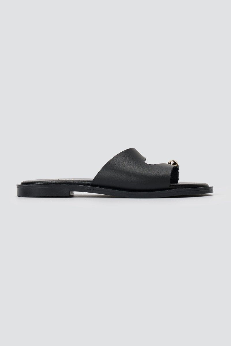 Estil - Toe Ring Sandals - Black Matte