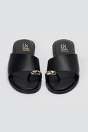 Estil - Toe Ring Sandals - Black Matte