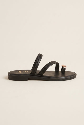 IRIS - Toe Ring Sandals Braided Straps - Black Matte