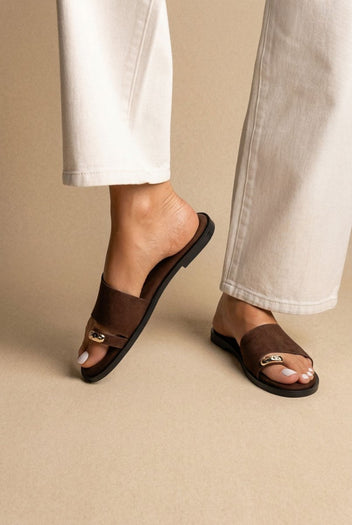Estil - Toe Ring Sandals - Brown Suede