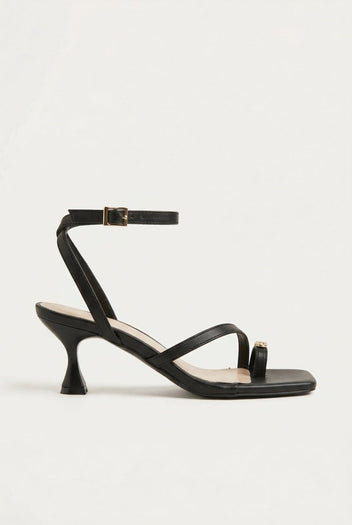 TFP - Toe Ring Sandals Kitten Heel - Black Matte