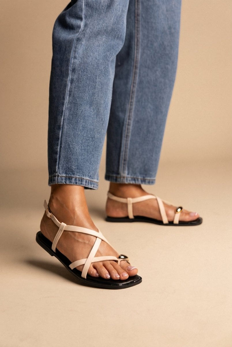 ERYNN - Toe Ring Sandals Metal Detail - Beige Matte