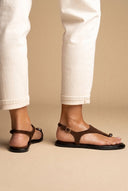 ERYNN - Toe Ring Sandals Metal Detail - Brown Suede