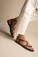 ERYNN - Toe Ring Sandals Metal Detail - Dark Brown Matte