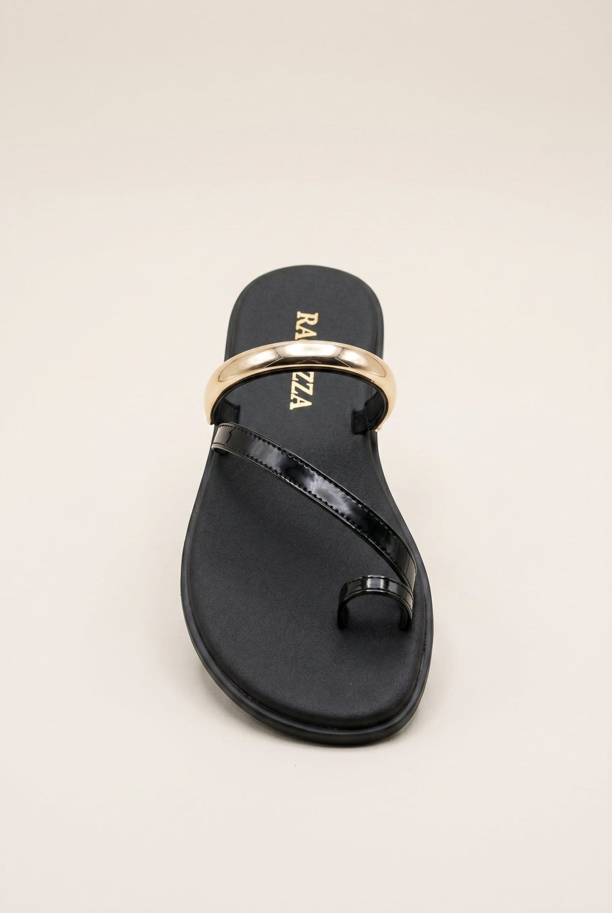 RAGAZZA - Toe Ring Sandals Patent - Black Patent