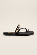 RAGAZZA - Toe Ring Sandals Patent - Black Patent