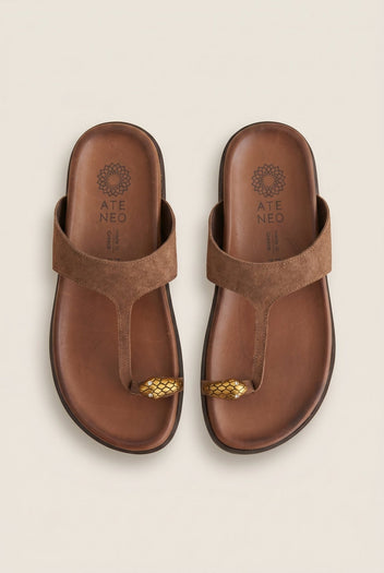 ATENEO - Toe Ring Sandals T-Strap Snake Detail - Brown Suede