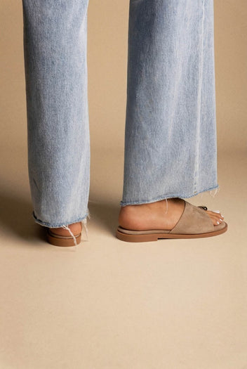 Estil - Toe Ring Sandals - Taupe Suede