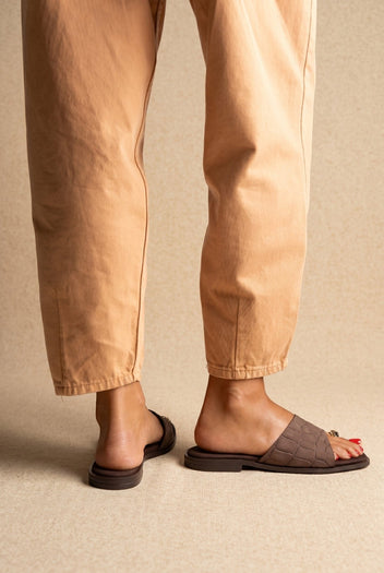 TFP - Toe Ring Sandals Wide Strap - Brown Croc