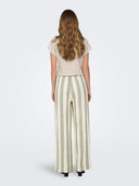 Τοπ με δέσιμο και κουμπιά ONLY 15322270 - Μπεζ - thefashionproject.gr - ONLY