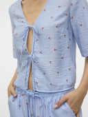 Τοπ ριγέ με δέσιμο Vero Moda 10324638 - Γαλάζιο - thefashionproject.gr - VERO MODA