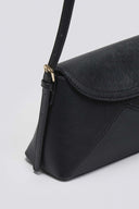 Τσάντα ώμου με καπάκι ONLY 10329332 - Μαύρο - thefashionproject.gr - ONLY
